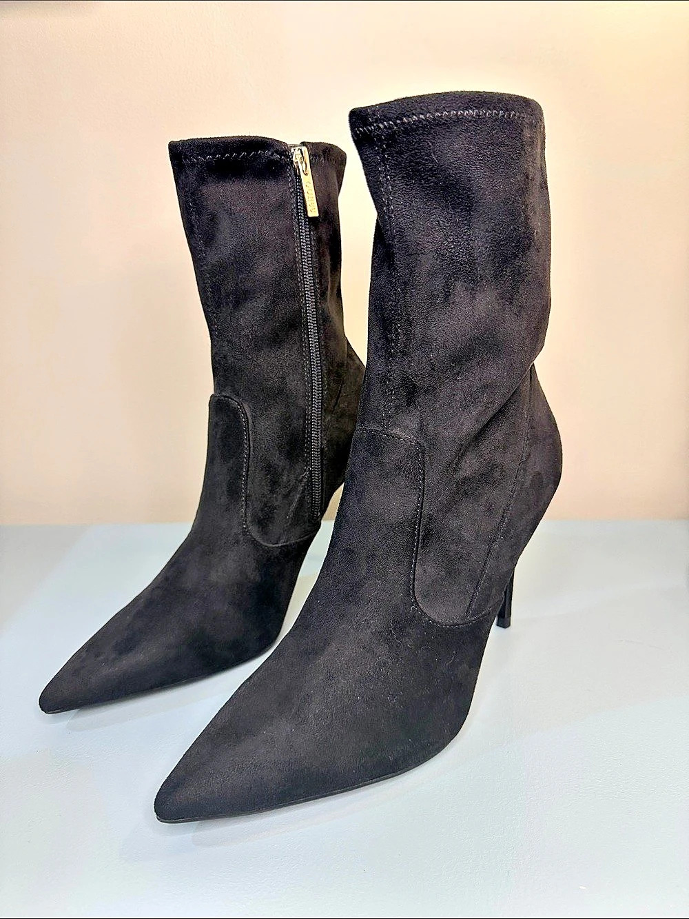 Guess Black Pointed-Toe Heeled Boots NWOB